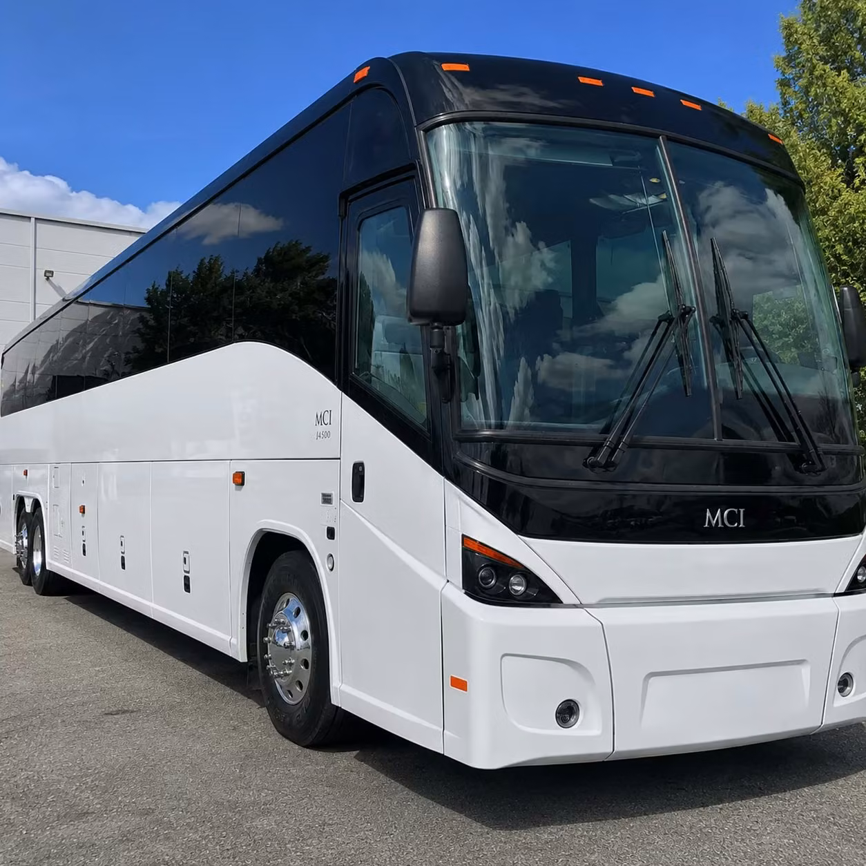 davie charter bus rental exterior