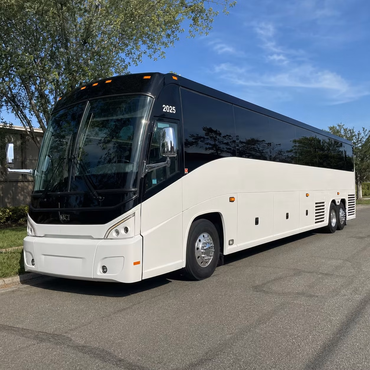 davie employee shuttles for nova southeastern university partners and research campus tenants