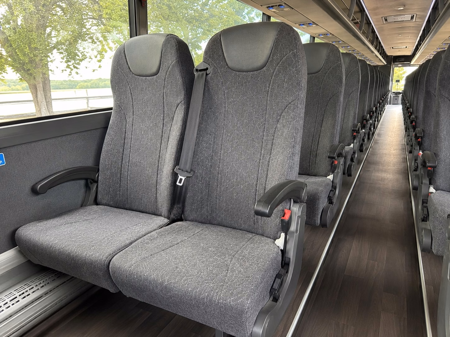 from davie to orlando charter bus rentals for theme park groups and school trips