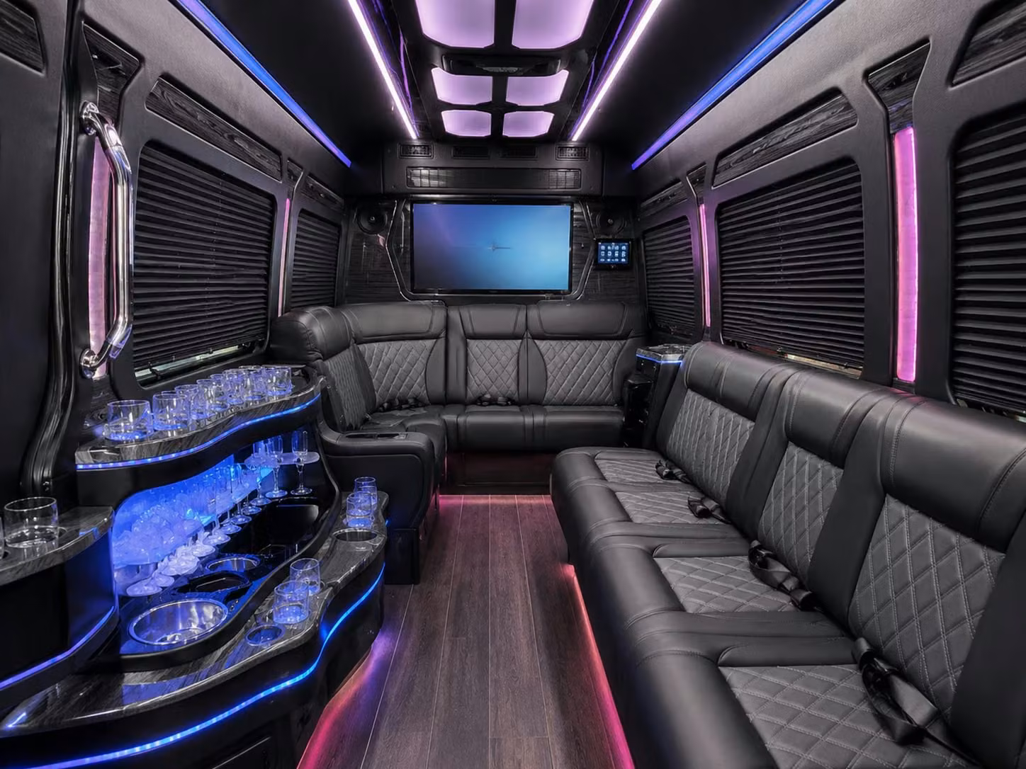 with charterbusrentaldaviefl com you ll never miss a tip off getting to kaseya center or amerant bank arena